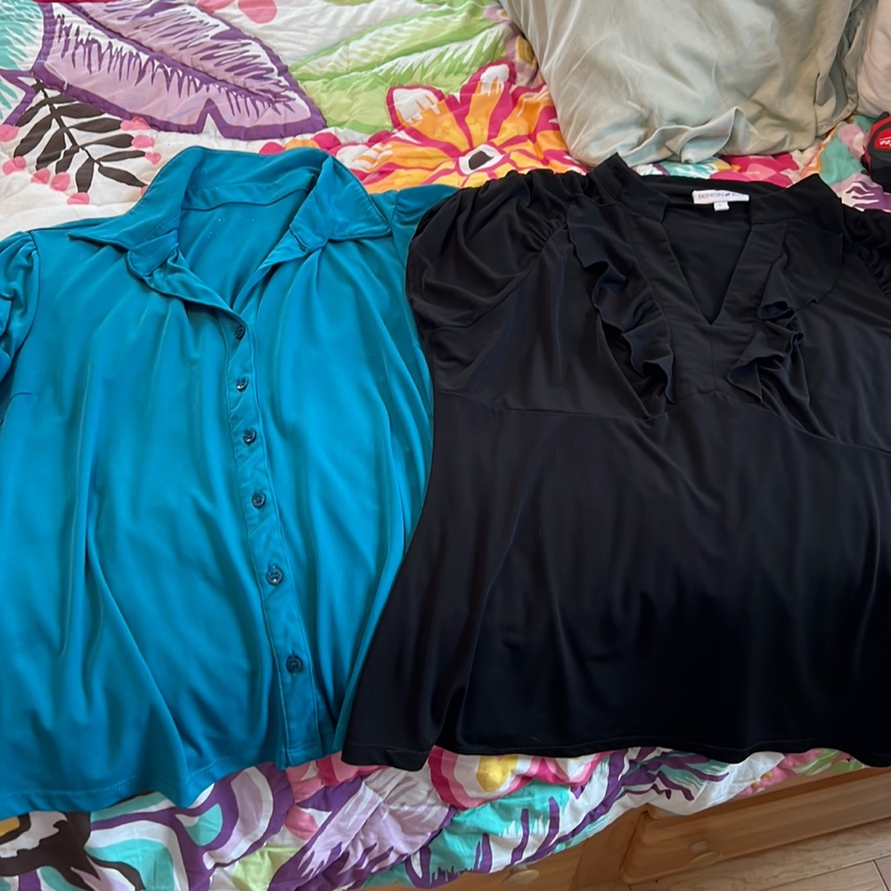 Fashion Bug sz L two summer tops similar material, no tag on jewel green shirt